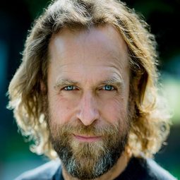 David Brooks - 街頭舞會演員 飾演Kirsty’s Father