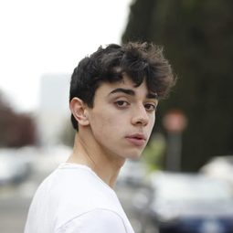 Pietro Sparvoli 飾演 Fabio