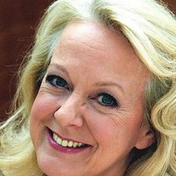 Susie Blake - Murder on the Blackpool Express演員 飾演Marge