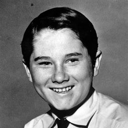 Kevin Corcoran 飾演 Moochie (Montgomery) Daniels