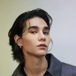 羅杰夫 飾演 Thongkam