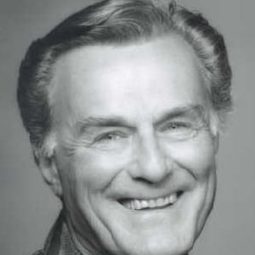 Gérard Poirier 飾演 M. Bonin