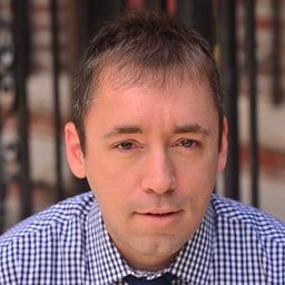 Nick Reynolds 飾演 Ashley Tassel