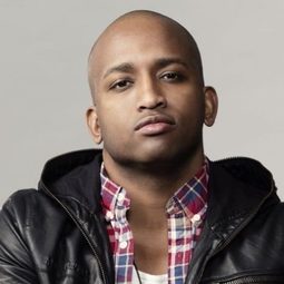 Adande 'Swoozie' Thorne 飾演 Scott Hubbard