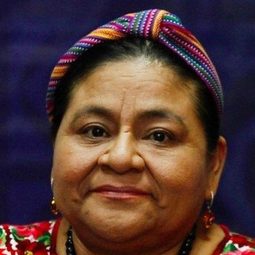 Rigoberta Menchu 飾演 Self
