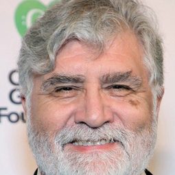 莫利斯·拉馬謝 飾演 Yosemite Sam