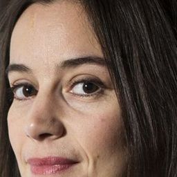 蘇莉安·博茵 飾演 Valentine Caillou