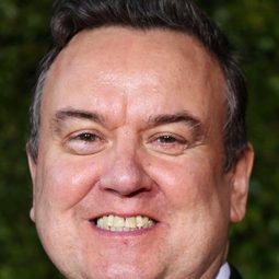 理查·麥凱布 - 1917：逆戰救兵演員 飾演Colonel Collins