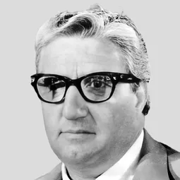 馬利歐·卡洛特努托 飾演 