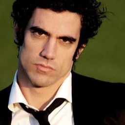 Tommaso Ramenghi - Concrete Romance演員 飾演Ispettore De Paolis