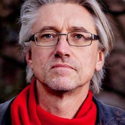 Egil Birkeland 飾演 Lauvås