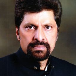 Vijayendra Ghatge 飾演 Inspector Shekhar