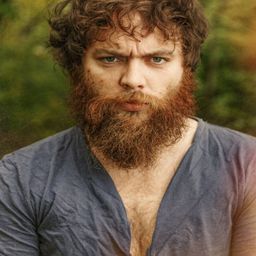 Jeremy Gardner 飾演 The Fisherman