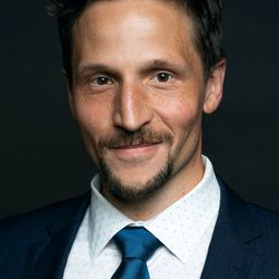 Jonny Loquasto 飾演 Mark