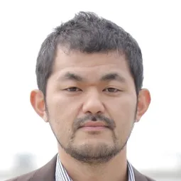 芹澤興人 飾演 Hanamura Takashi