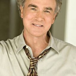 Tom Byrne 飾演 Valentine