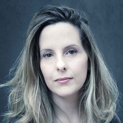 Tati Bernardi - 無濾真女子編劇