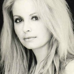 Evi Farinelli - 2 samurai per 100 geishe演員 飾演Geisha