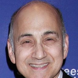 Ned Eisenberg - 法網邊緣演員 飾演Uncle Pete