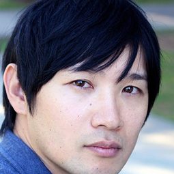 Tetsuo Kuramochi 飾演 Shinsuke
