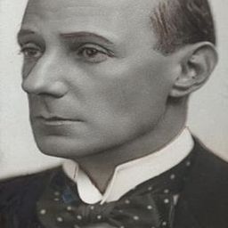 Laurence Hanray 飾演 Dr. Lefage