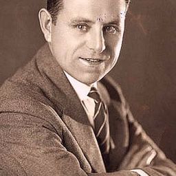 Romaine Callender - Second Chorus演員 飾演Waiter (uncredited)