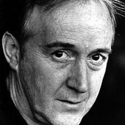 Billy Boyle 飾演 Mysterious Man