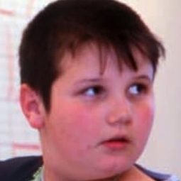 Julien 飾演 Self, 10 year old