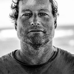 Dave Kalama 飾演 Self