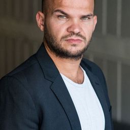 Moritz Katzmair 飾演 Der Kleine