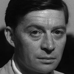 Jacques Doniol-Valcroze 飾演 Le juré Jacquemont, l'acteur jouant Hamlet