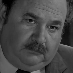 Vladimir Vostrikov - Peril at End House演員 飾演Vesten - police inspector