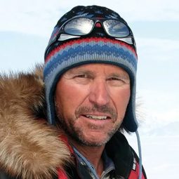 Ed Viesturs 飾演 Self