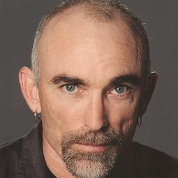 傑基·厄爾·哈利 飾演 Alexander Stephens