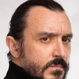 David Pareja - Magical Girl演員 飾演Javier