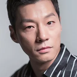 李天熙 飾演 Ki Sung-Hyun