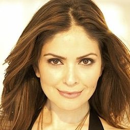 Farah White - Condition of Return演員 飾演Faye