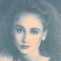 Phyllida Crowley Smith - 貓演員 飾演Victoria