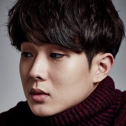 崔宇植 - 屍殺列車演員 飾演Yeong-gook