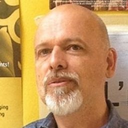 Stefano Knuchel 飾演 Italian Ambassador