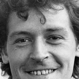 Bruno Pradal 飾演 Thomas Chanard