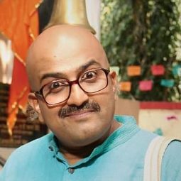 Vaibhav Mangle 飾演 