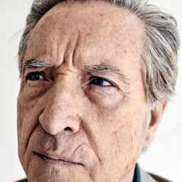 Iñaki Gabilondo 飾演 Presentador