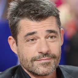 提艾里·紐維 飾演 Philippe