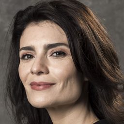 Arieta Corrêa 飾演 Sandra