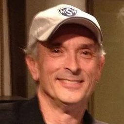 Michael Donovan 飾演 (voice)