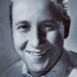 Gerd Fitz 飾演 Mr. Mayerhofer