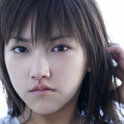 竹富聖花 - 夢徑演員 飾演Rie Okabe