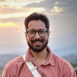 Rajat Barmecha 飾演 Rohan Singh