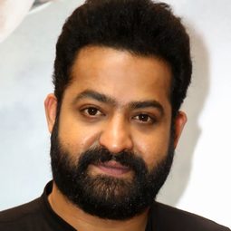 Jr NTR 飾演 Komaram Bheem